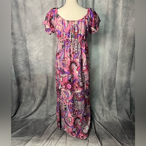 Pink, Red, Purple, White, Black Print Empire Waist Maxi Dress with Side Slits - Picture 5 of 9